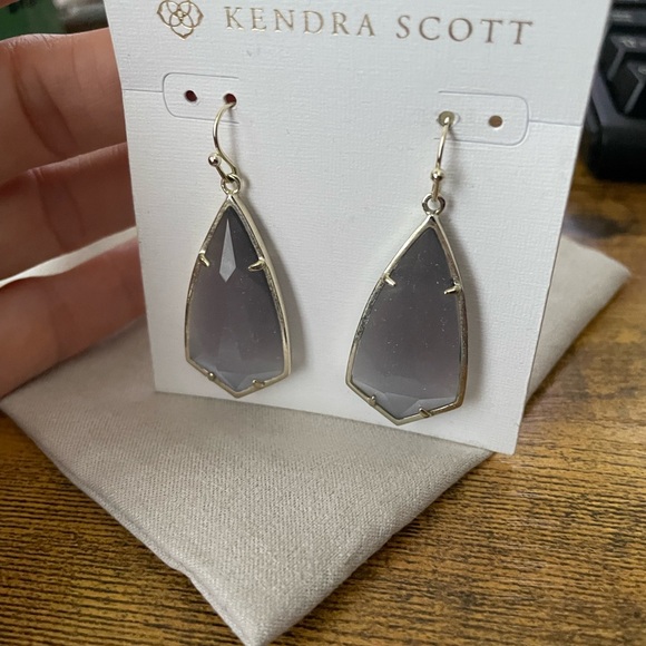 Kendra Scott Carla  in gold and slate cats eye dripp earrings - Picture 6 of 7